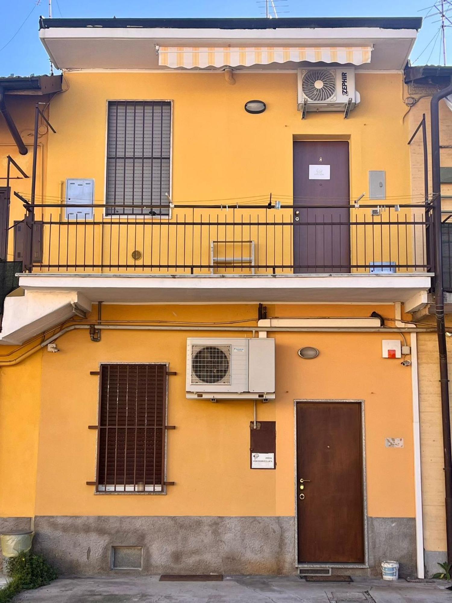 Casa Samu Apartment Корнаредо Екстериор снимка